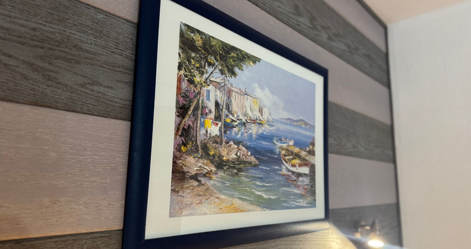 Présentation de blue lagon a hyeres location et appartement de vacances a hyeres depuis 2000. 04