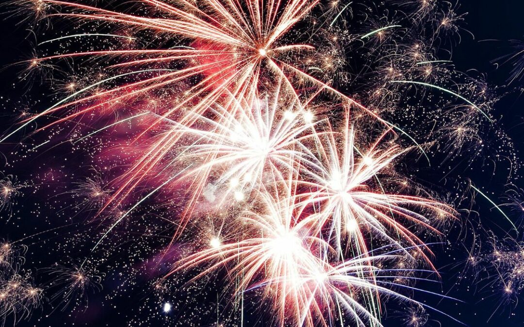 Assister aux feux d’artifice en bord de mer