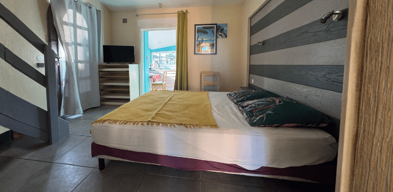 Photo de l'appartement l'amiral location de vacances a hyeres-avec blue lagon